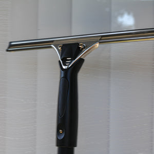 Pro+ Handle Cleaning Window