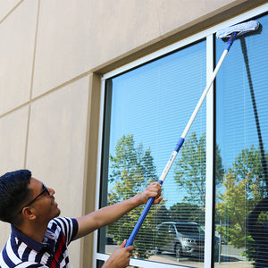 Professional ProGrip Washer on Pole Cleaning Window
